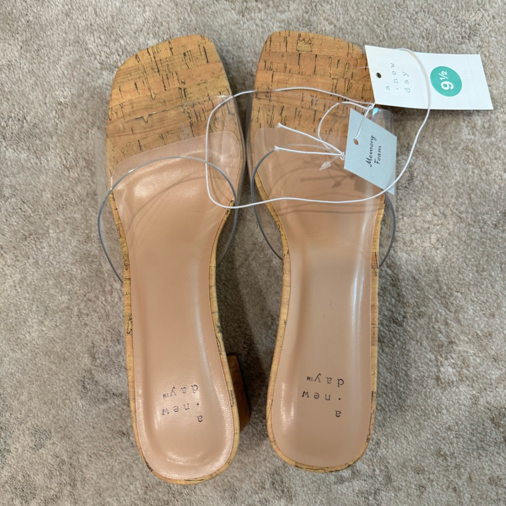 A New Day heels. Size 9 1/2. Never worn
